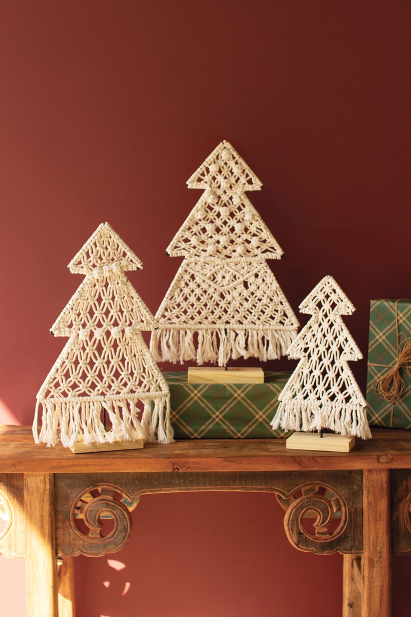 Picture of Kalalou CDEX1033 Macrame Christmas Tree on Wood Base&#44; White - Set of 3