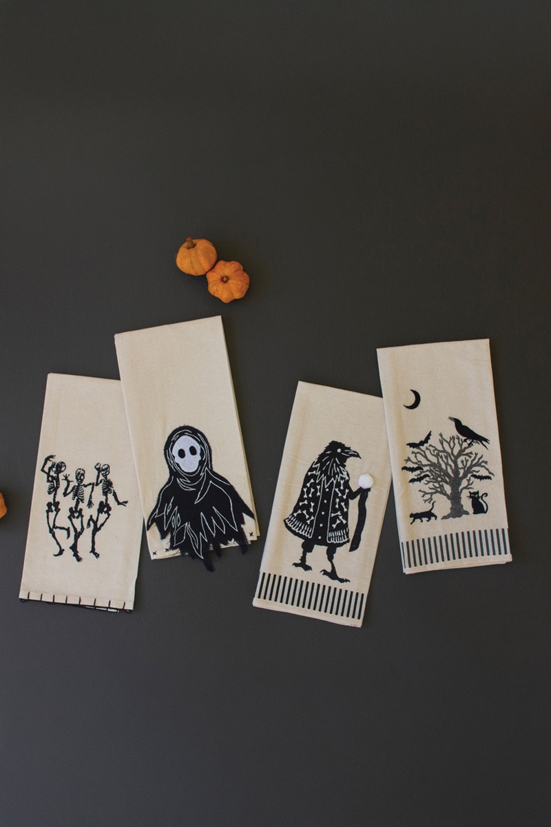 Picture of Kalalou NTD1061 Black Halloween Tea Towels, Multi Color - Set of 4