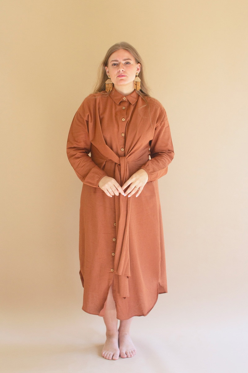NELL1058K Long-Sleeve Button-Front Dress with Front-Tie Detail, Cinnamon - One Size