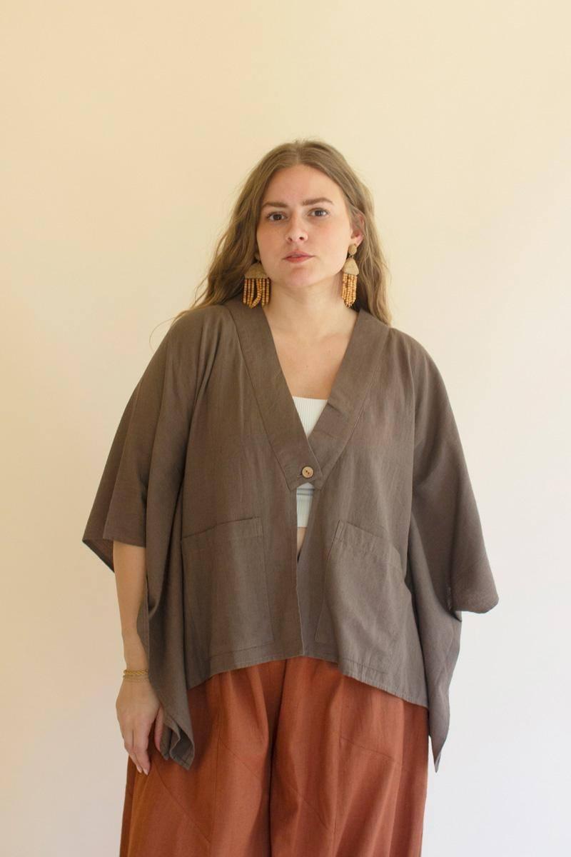 NELL1049 25 in. Winged-Sleeve Kimono with Front Pockets & Button, Oregano