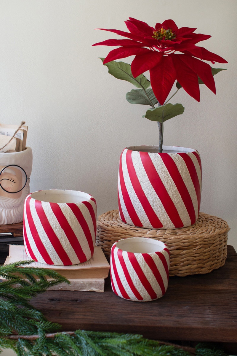 CHU1042K 7.5 x 7 in. Concrete Candy Cane Planters, Multi Color