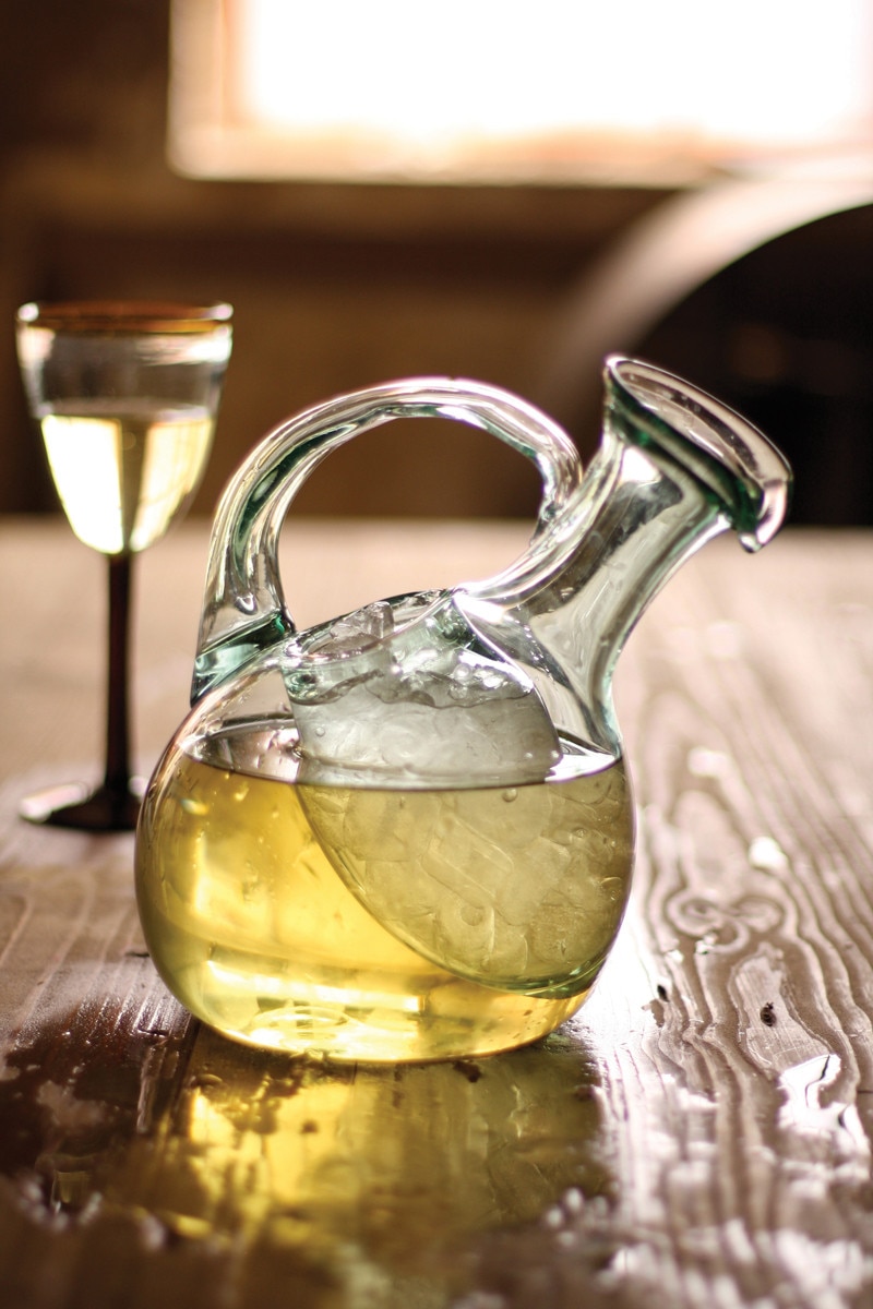 CRL4047K 7 x 9.5 in. Tilted White Wine Decanter with Ice Pocket, Clear