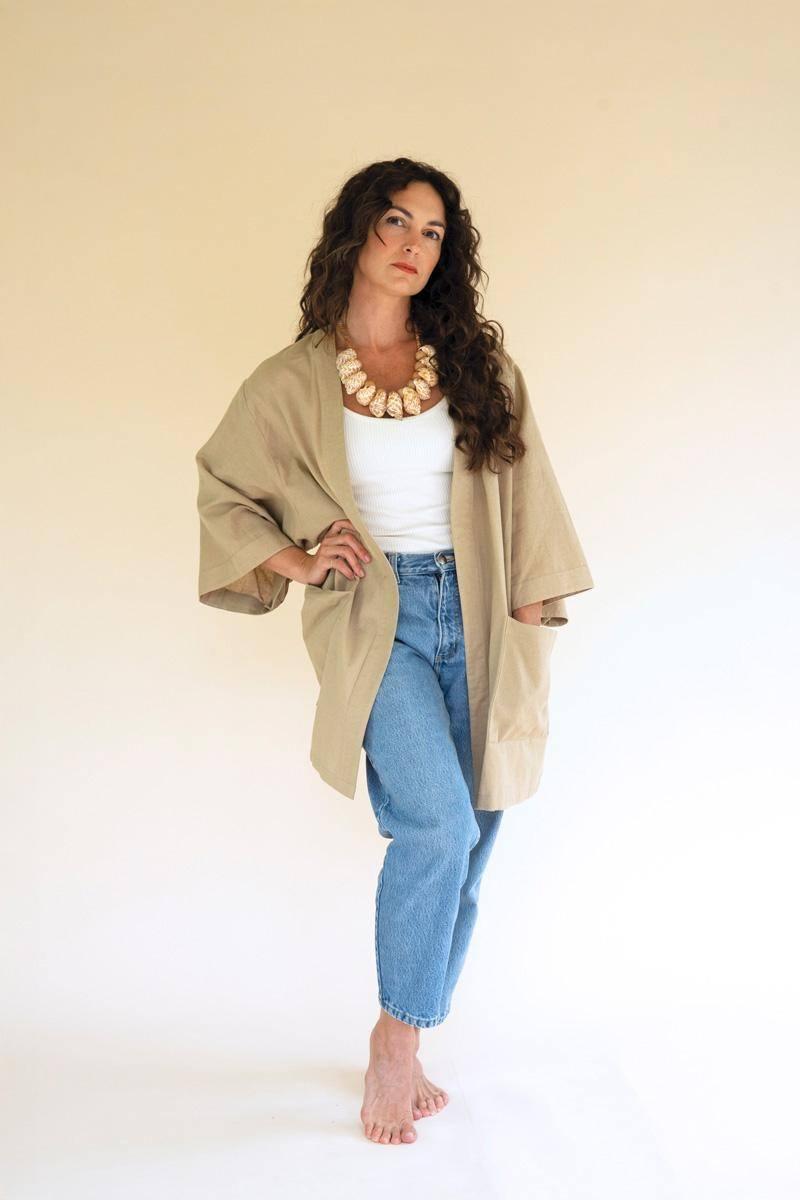 NELL1093 33 in. Short Kimono with Front Pockets, Oatmeal