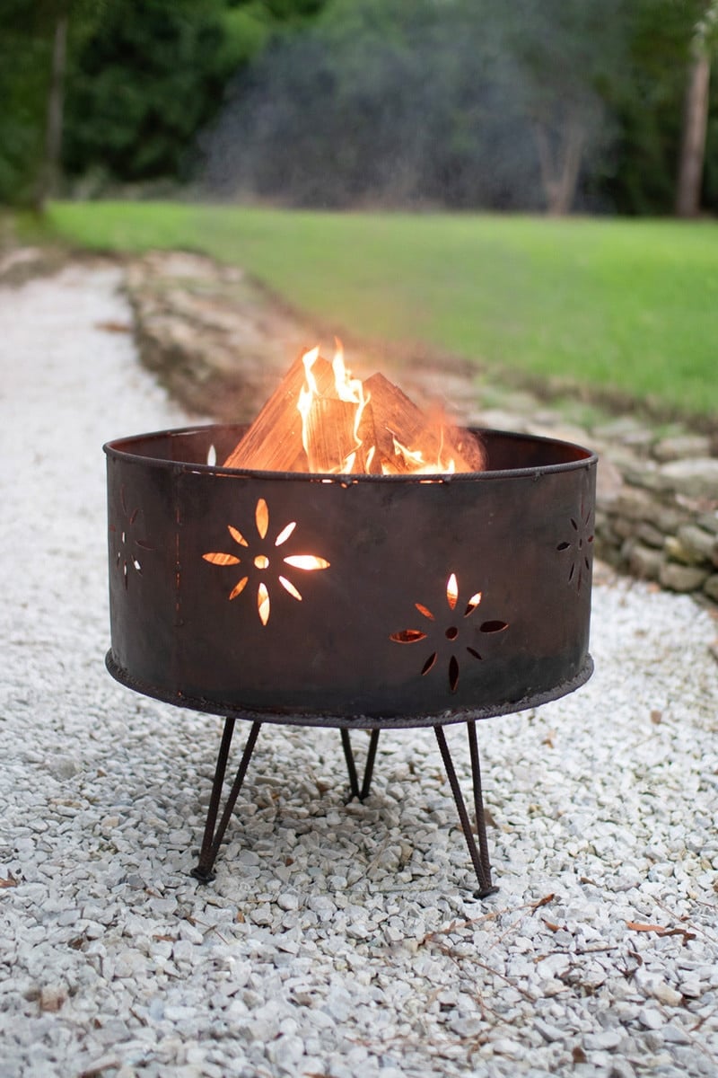 A6649   Rustic Iron Fire Pit - Brown
