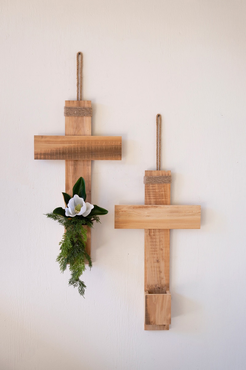 CCHA1128 Recycled Pine Cross Wall Planter, Brown