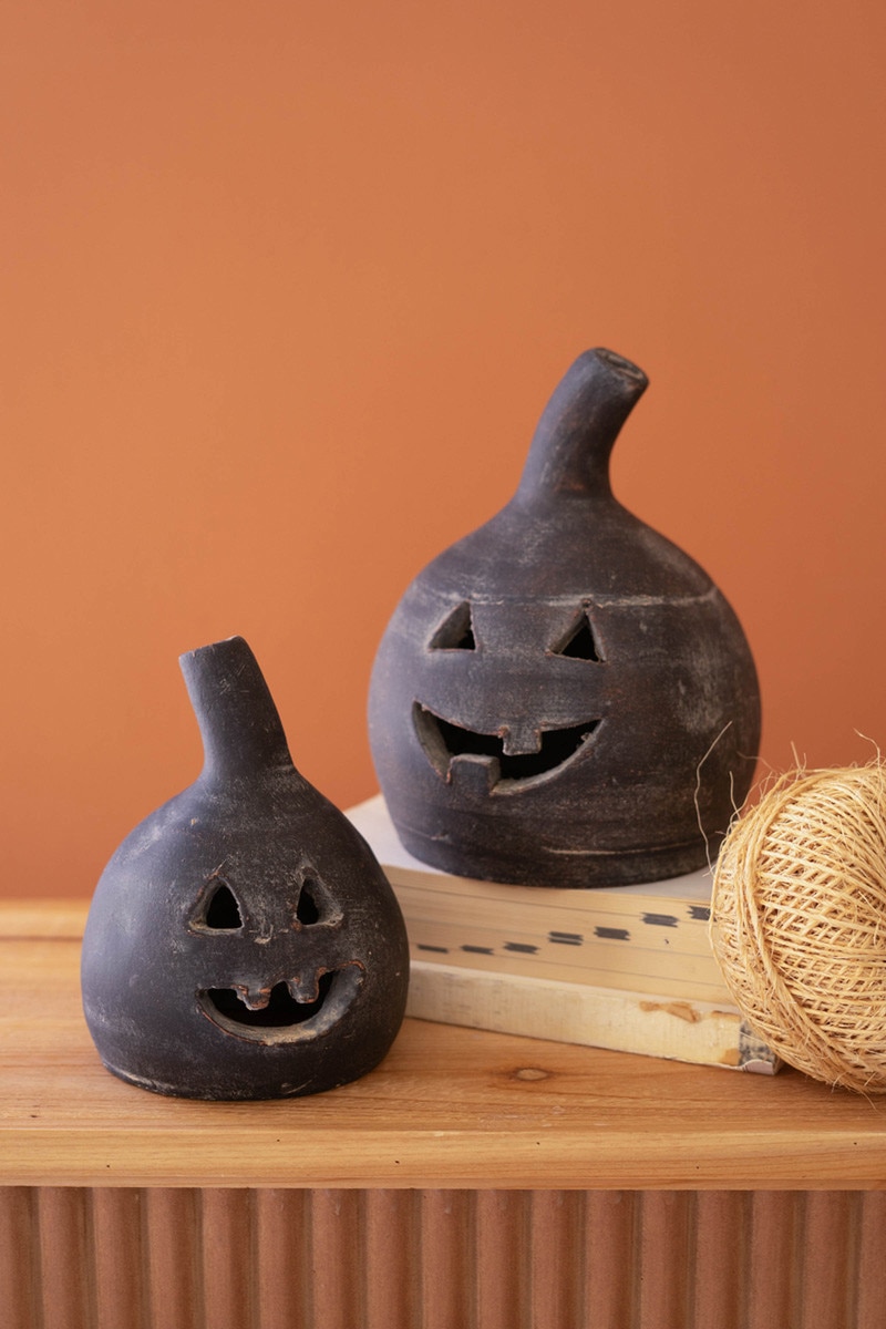H4610 Clay Jack-O-Lanterns, Black - Small