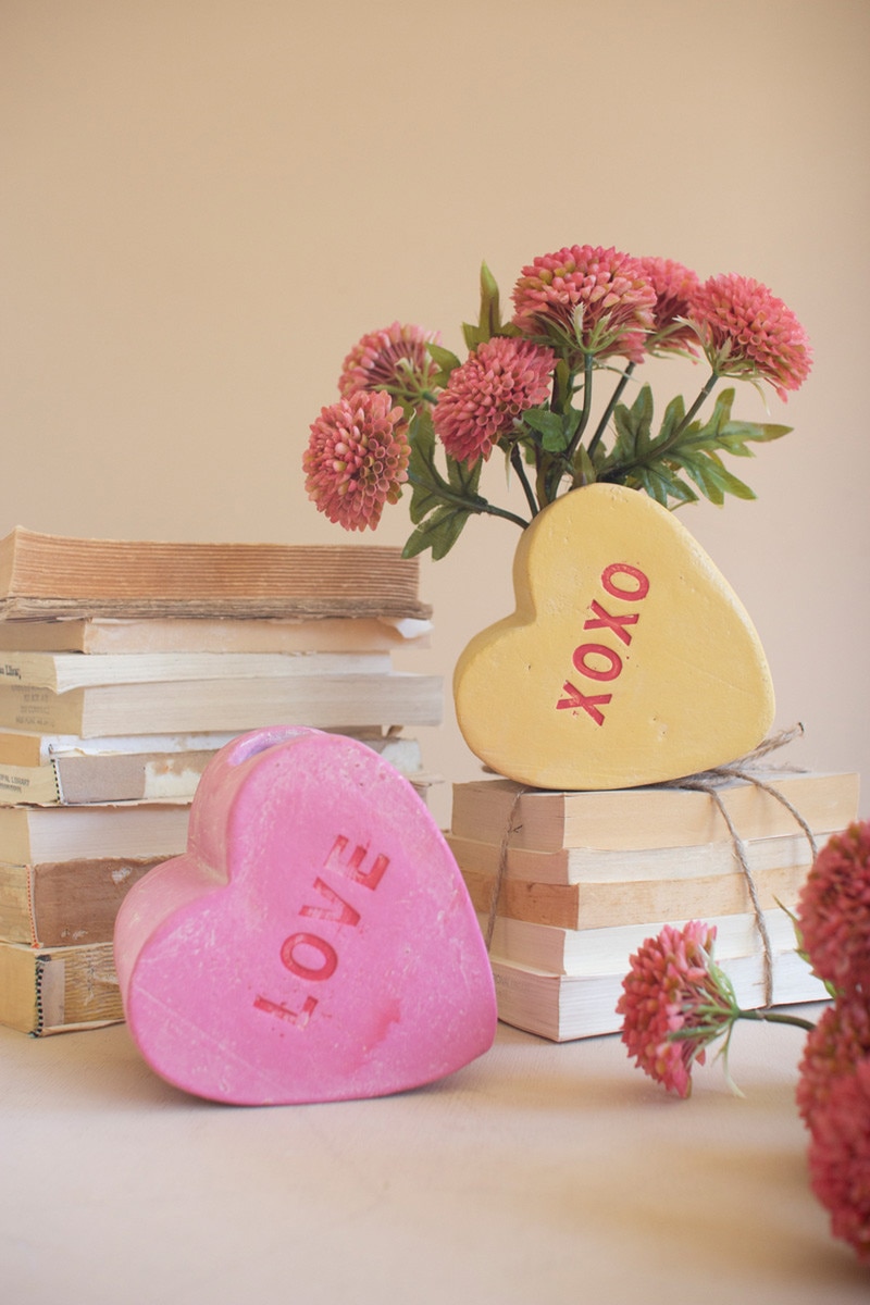 H4683 Clay Conversation Heart Vase, Multi Color - Set of 2