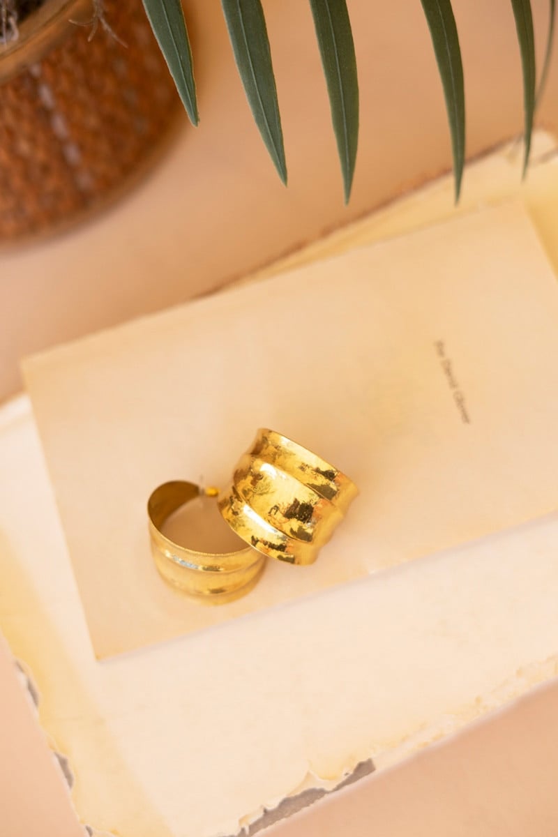 NGRA1175 Half-Hoop Ridged Tone Earrings, Gold