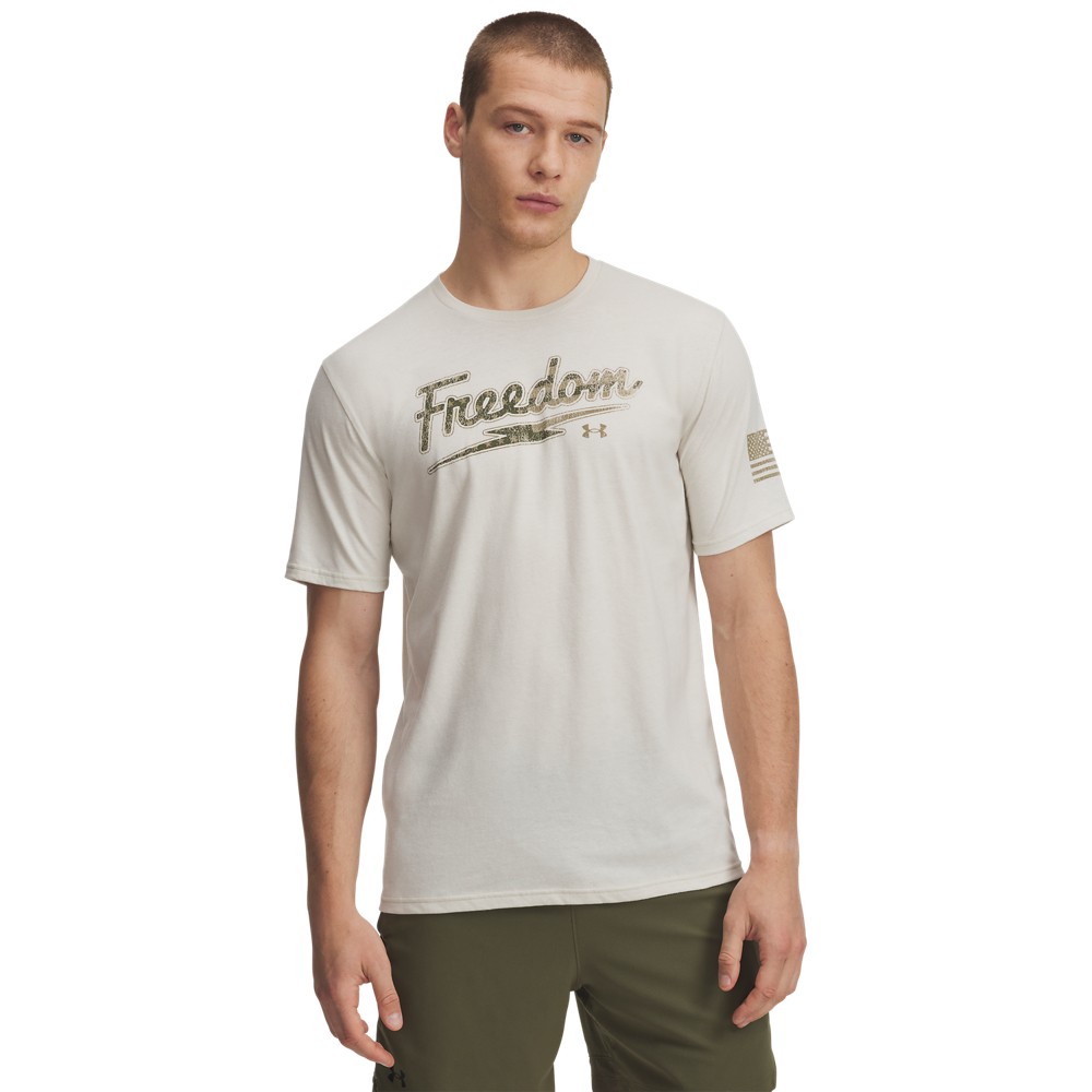 Under Armour 6004106110MD Mens Freedom Verbiage Short Sleeve T-Shirt, Summit White & Federal Tan - Medium