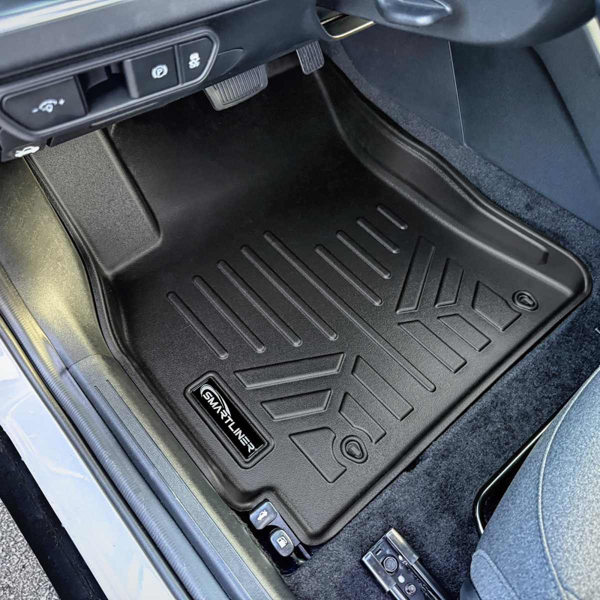SA0767-B0767 2 Rows Custom Fit Floor Liners for 2025 Kia K4