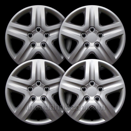 CCI-43117S 17 in. Universal Wheel Cover, Silver
