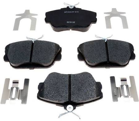 Front Brake Pad Set for 1996-1997 Ford Thunderbird