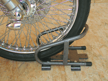 RA17 Motorcycle Wheel Chock & Base - Black & Gray Hammer Paint