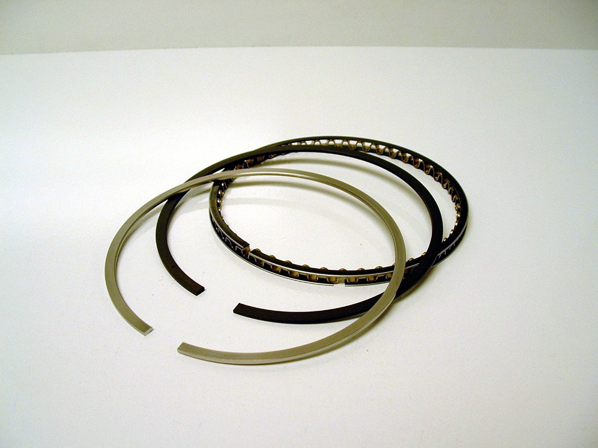 CS9924070 Piston Ring Set - 4.070 in. - V8 Engine Compatibility - High Performance