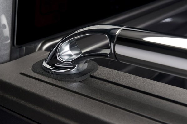89858 6.8 ft. Locker Side Rails for 2500-3500 HD Chevrolet Silverado