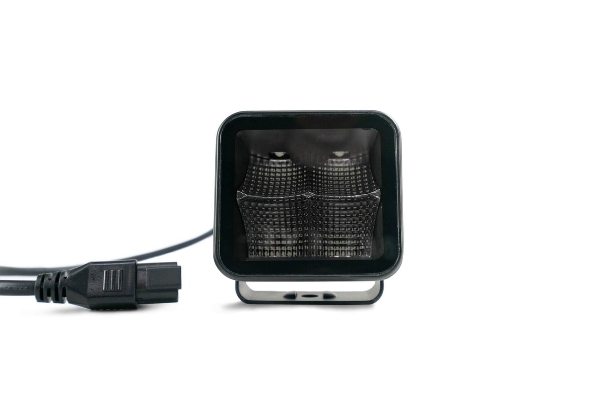 UNIVERSAL 3 INCH CUBE LED LIGHT FLOOD PATTERN 40W 4800 LUMENS SOLD IN SINGLES