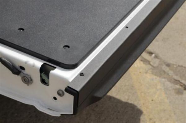 DZ3127TB Black Tread Tailgate Protector