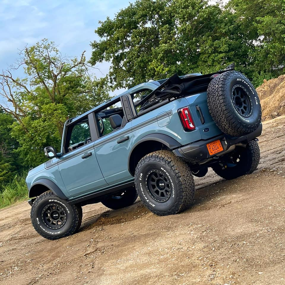 ZONF1303 3.5 ft. Advent for 2021 Ford Bronco 4 Door