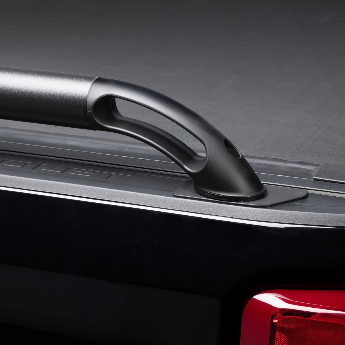 47872 Nylon Boss Locker Side Rails, Black