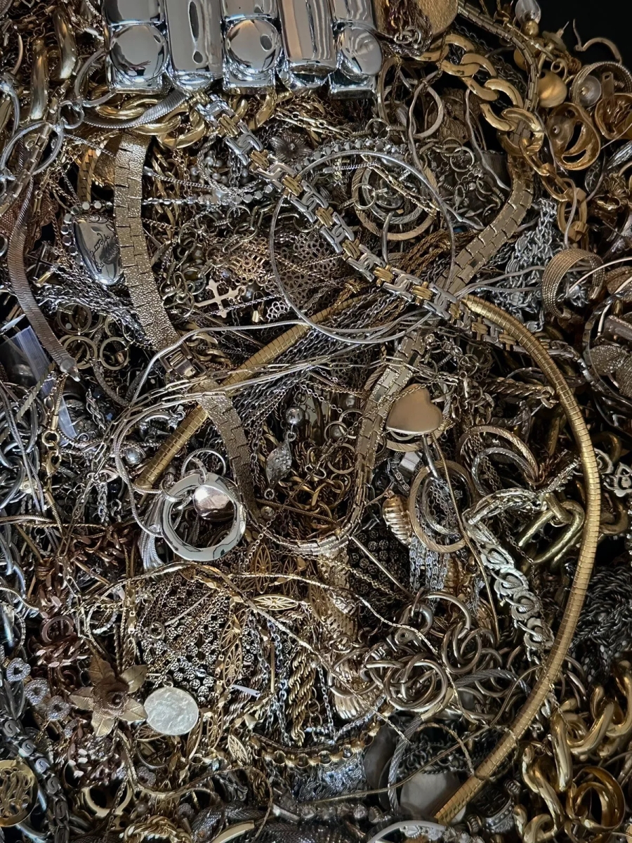 Picture of Kusp PRODUCT70 Vintage Estate Now Jewelry Lot with No Junk Silver & Gold Tone - 5 Piece