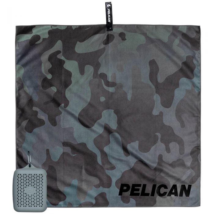 290184 Multi Use Towel with Case, Camo