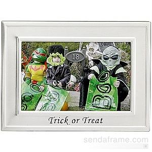 Picture of Lawrence Frames 508864 6 x 4 Trick or Treat Frame