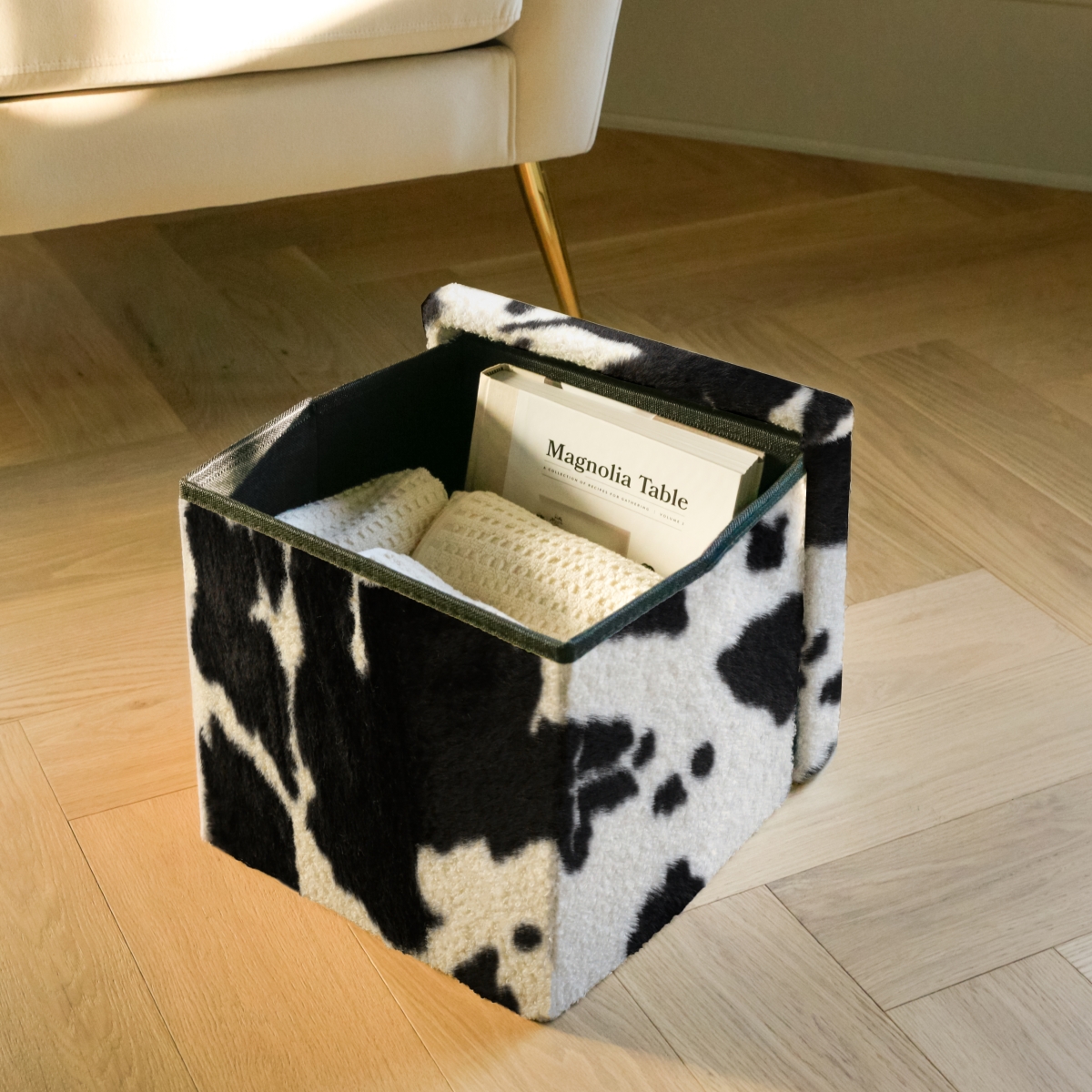 676685057303 Go-Poufs Knock-Down Small Cube Faux Fur Storage Ottoman |  Cowhide Black/White | 12'x12'x12'