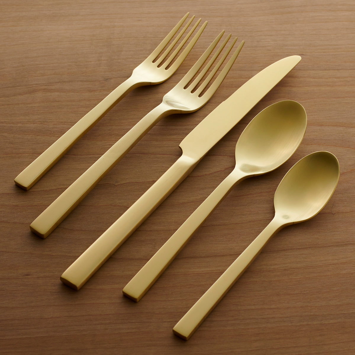 Picture of Oneida B1039020AL20 Chefs Table Champagne Flatware Set, 20 Piece
