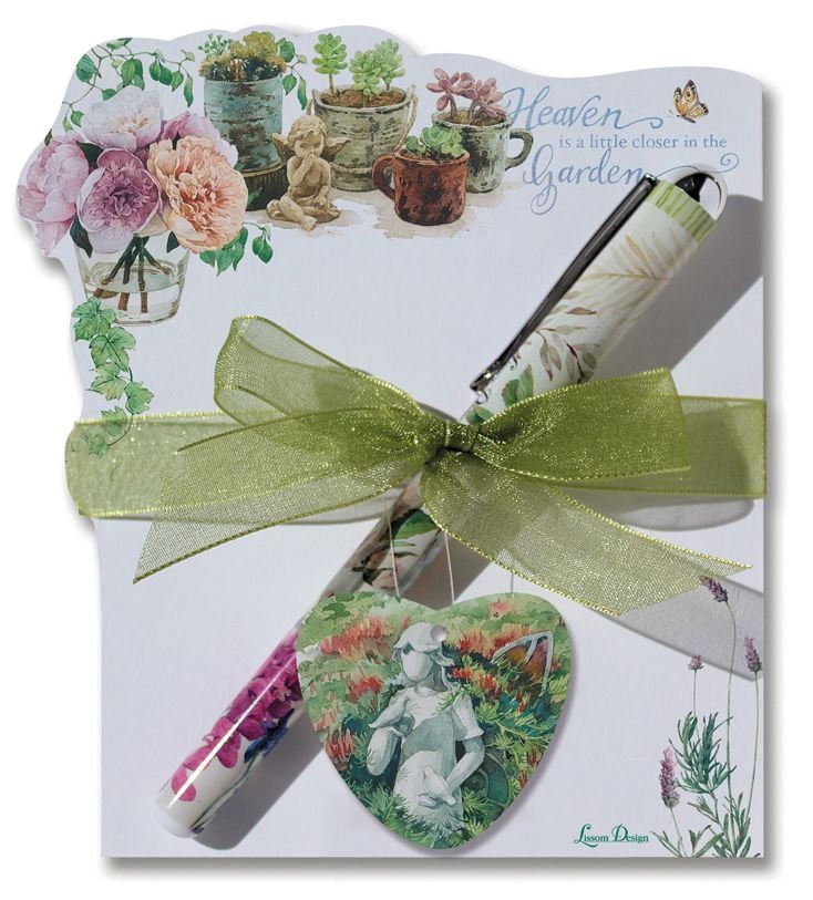 22075 4.37 x 5.37 in. Die Cut Notepad - Faith Hope Love