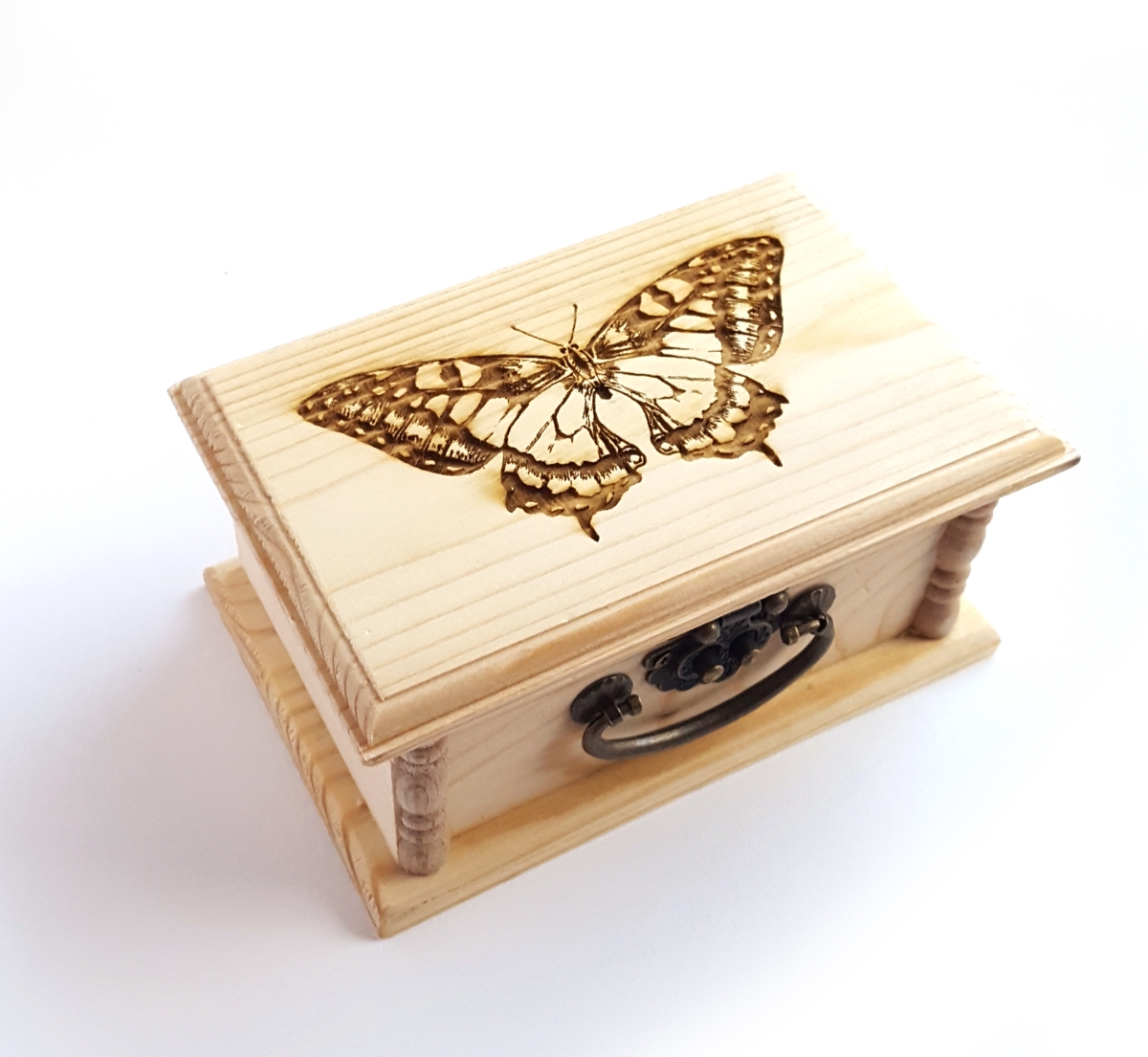 MBBF01 Butterfly Engraved Wooden Box