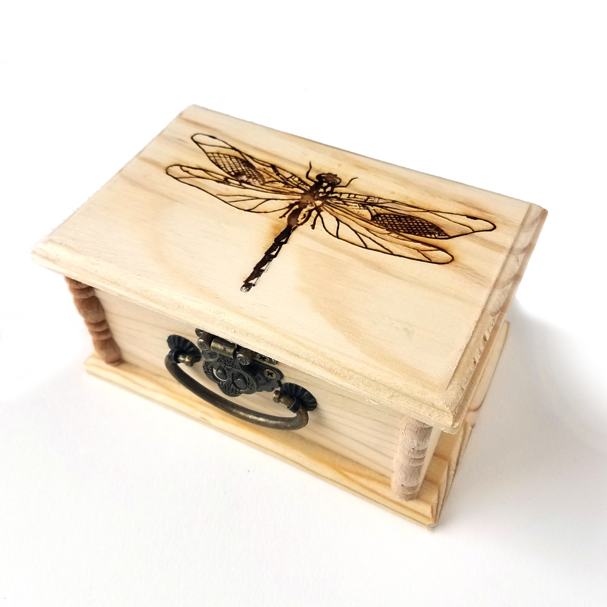 MBDF01 Dragonfly Engraved Wooden Box