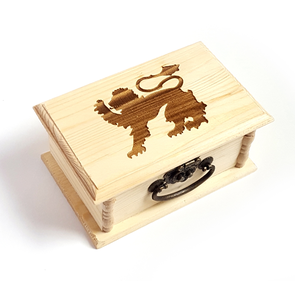 Lion Passant Engraved Wooden Box