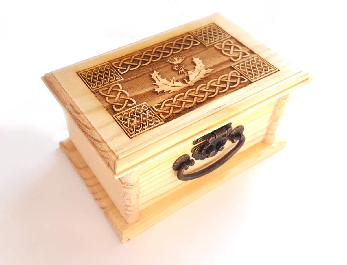 MBTH02 Celtic Thistle Engraved Wooden Box