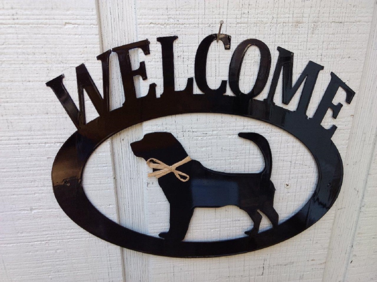 Bloodhound Metal Welcome Sign
