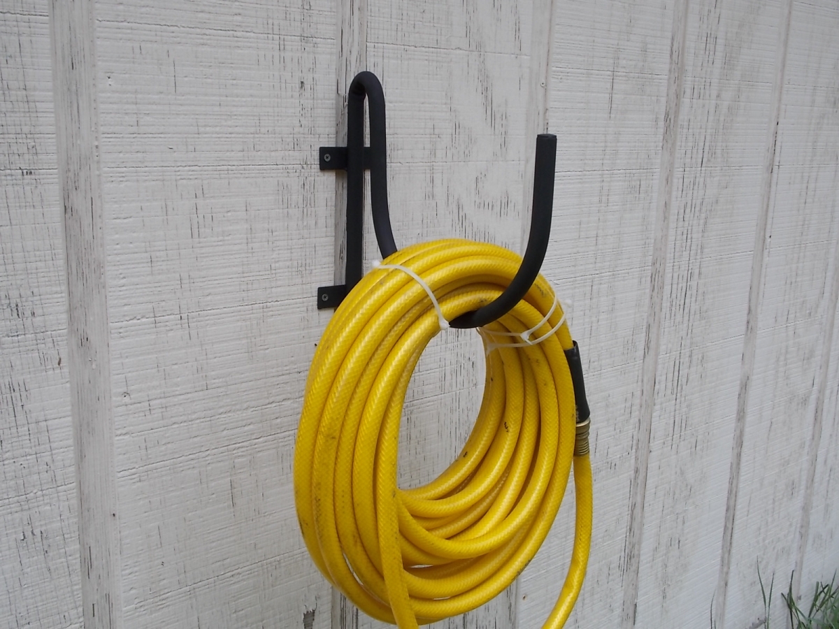 Wall Mount Garden Hose Holder Wrought Ion Look, Black