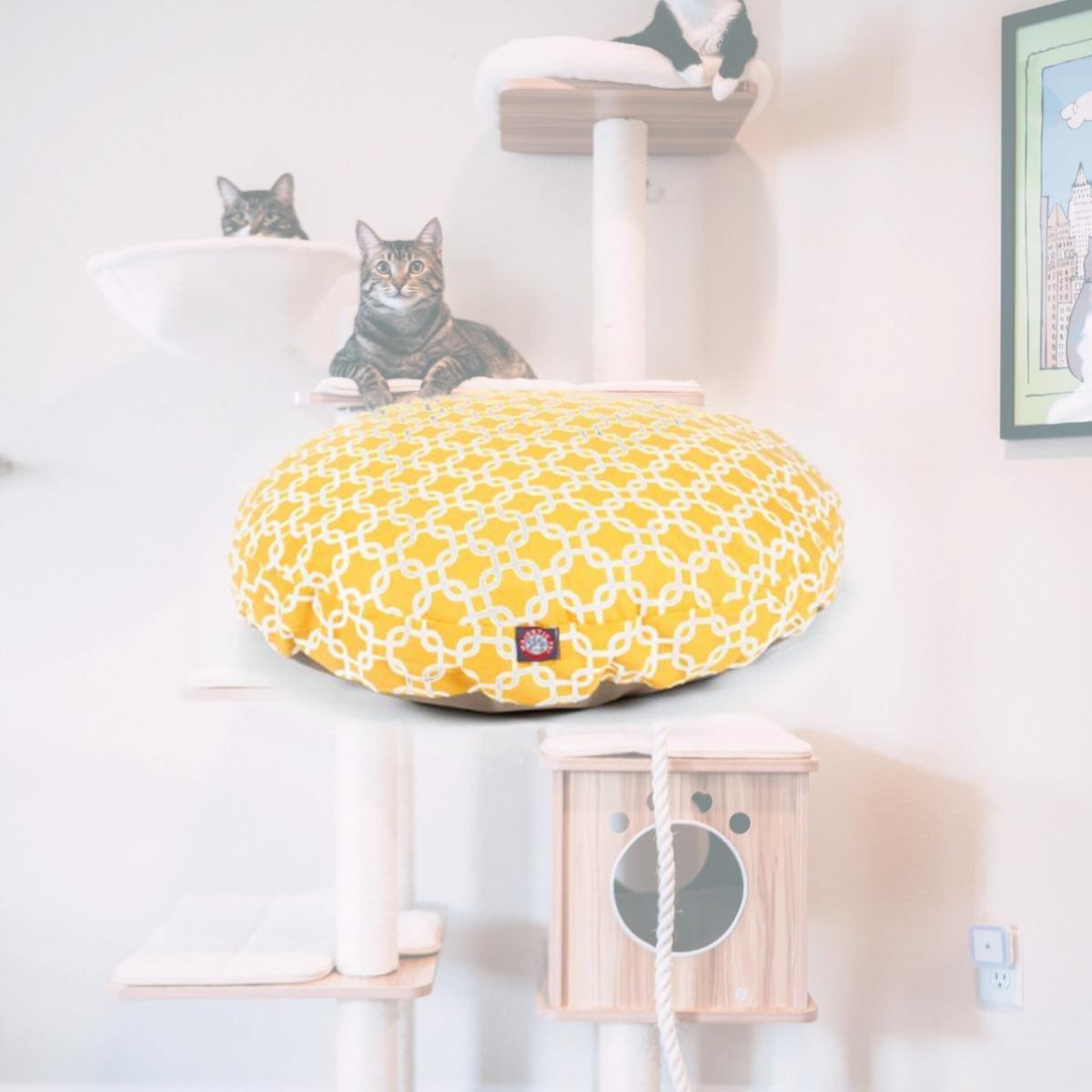 Picture of MajesticPet 788995510284 42 in. Links Round Pet Bed, Yellow - Large