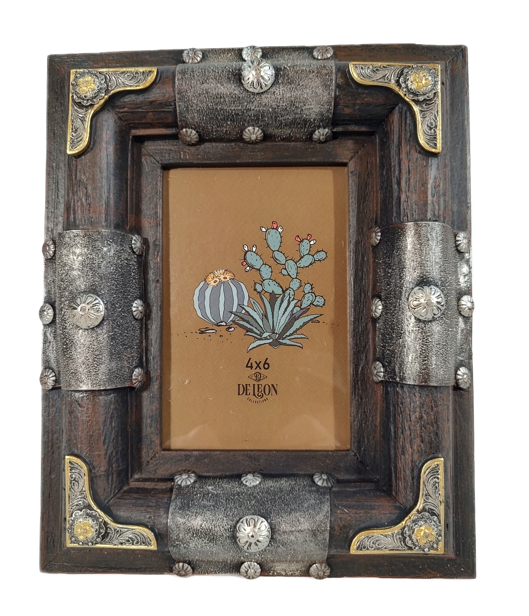Picture of De Leon Collections 14252 Polyresin Faux Wood Border Western Rustic Concho 6 x 4 Standing Photo Picture Frame