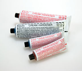 U. S. Chemical & Plastics USC-27170 Cream Hardener Red Bulk - CS 100