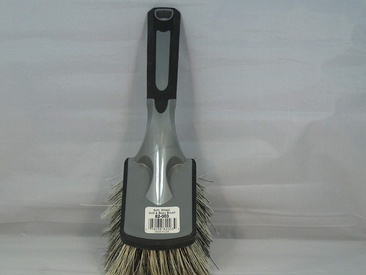 AR82-003 10 in. Soft Grip Wheel Grill Body Brush