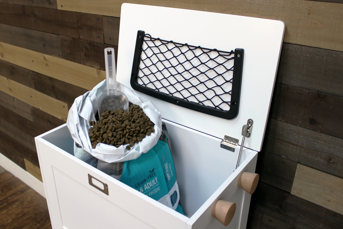 Picture of zoovilla PTF0093920110 Parlor Pet Feeder Station&#44; White
