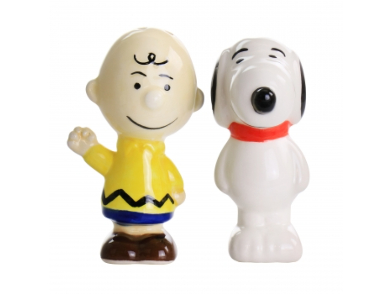 Picture of Peanuts 80628.02 Classical Pals Charlie Brown & Snoopy Figurine Salt & Pepper Shaker Set