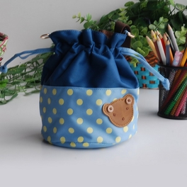 Picture of  KB-BXY8028-BLUE 5.7 x 6.3 x 7.8 in. Bear Skyblue - Blancho Applique Kids Fabric Art Bucket Bag  Bento Lunch Box &amp; Shopper Bag