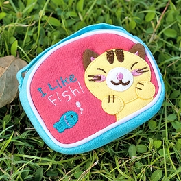 Picture of  K-144-CAT 4.1 x 3 in. Kitty &amp; Fish - Embroidered Applique Fabric Art Wrist Wallet &amp; Coin Purse