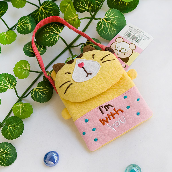 Picture of  K-212-CAT 4.4 x 3.2 in. Pretty Cat - Embroidered Applique Mini Swingpack Bag Purse  Wallet Bag &amp; Camera Bag