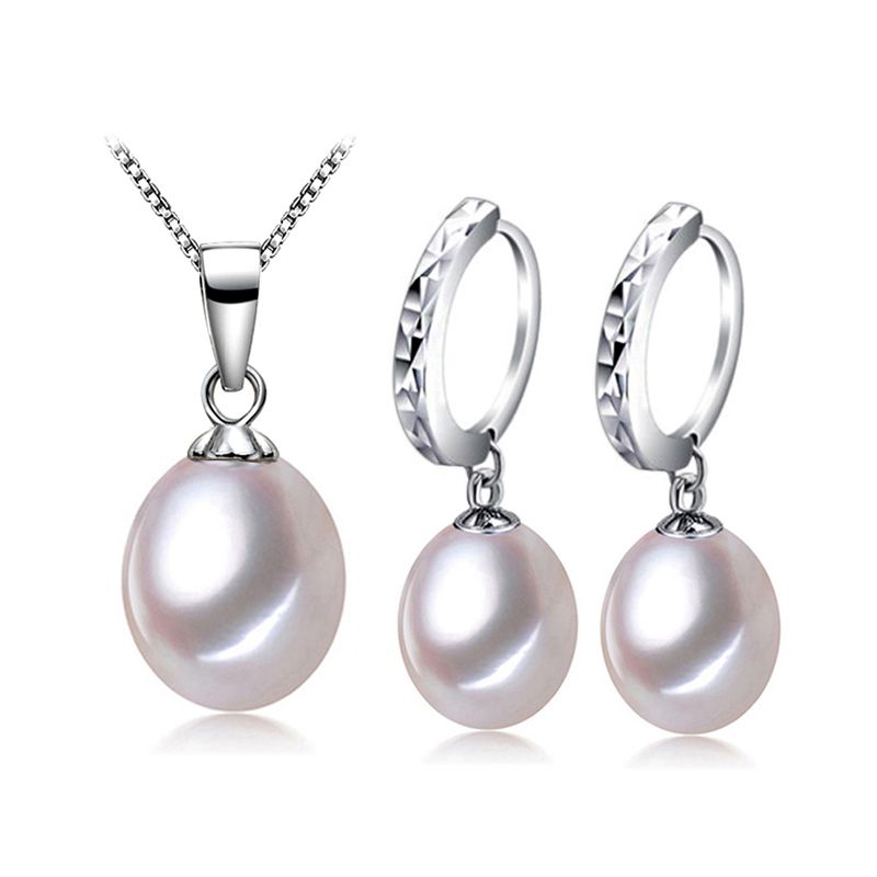 Picture of Majesty Diamonds MDS170066 Freshwater Pearls Pendant Set in .925 Sterling Silver