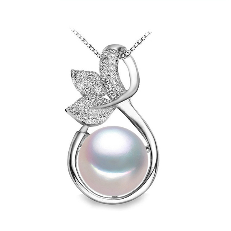 Picture of Majesty Diamonds MDS170077 Freshwater Pearls Fancy Pendant Necklace in .925 Sterling Silver