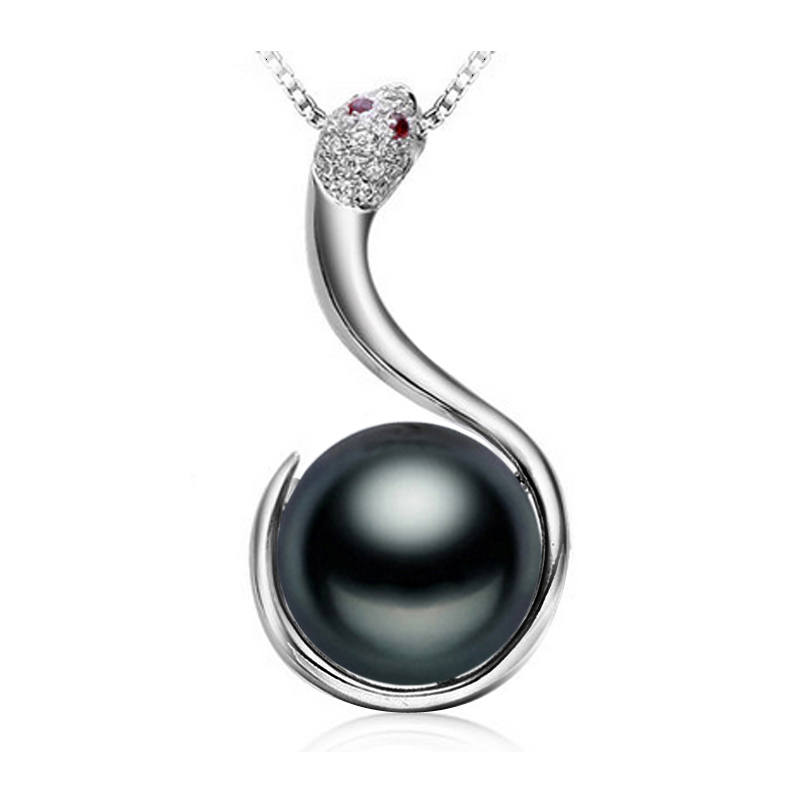 Picture of Majesty Diamonds MDS170041 Freshwater Pearls Solitaire with Accents Pendant Necklace in .925 Sterling Silver