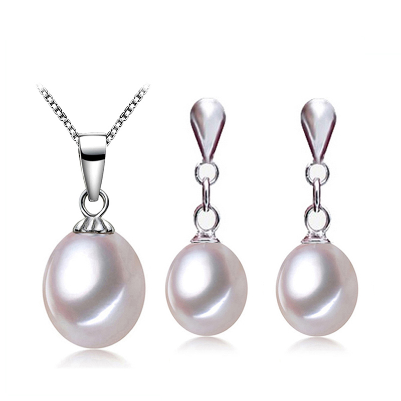 Picture of Majesty Diamonds MDS170028 Freshwater Pearls Pendant Set in .925 Sterling Silver