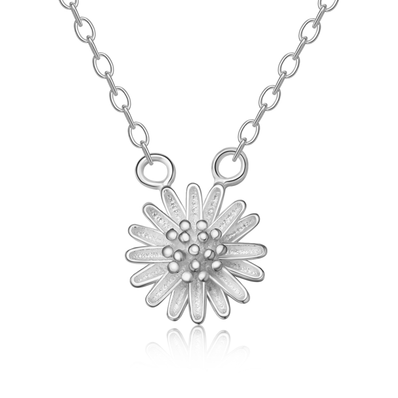 Picture of Majesty Diamonds MDS170300 Flower Fancy Pendant Necklace in .925 Sterling Silver
