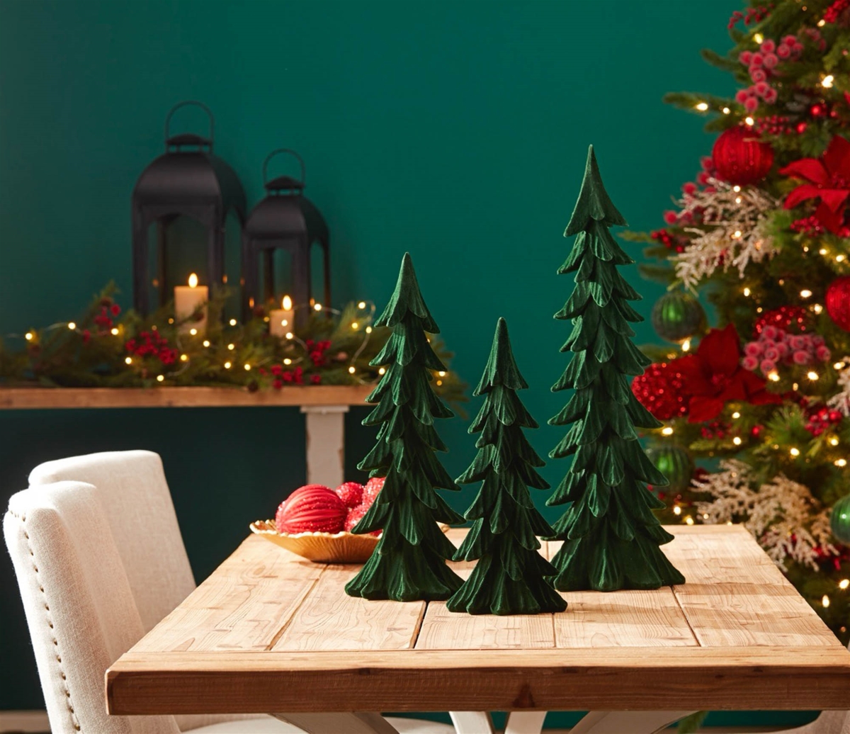 95844DS 14, 17, 23 in. Resin Tree, Green - Set of 3